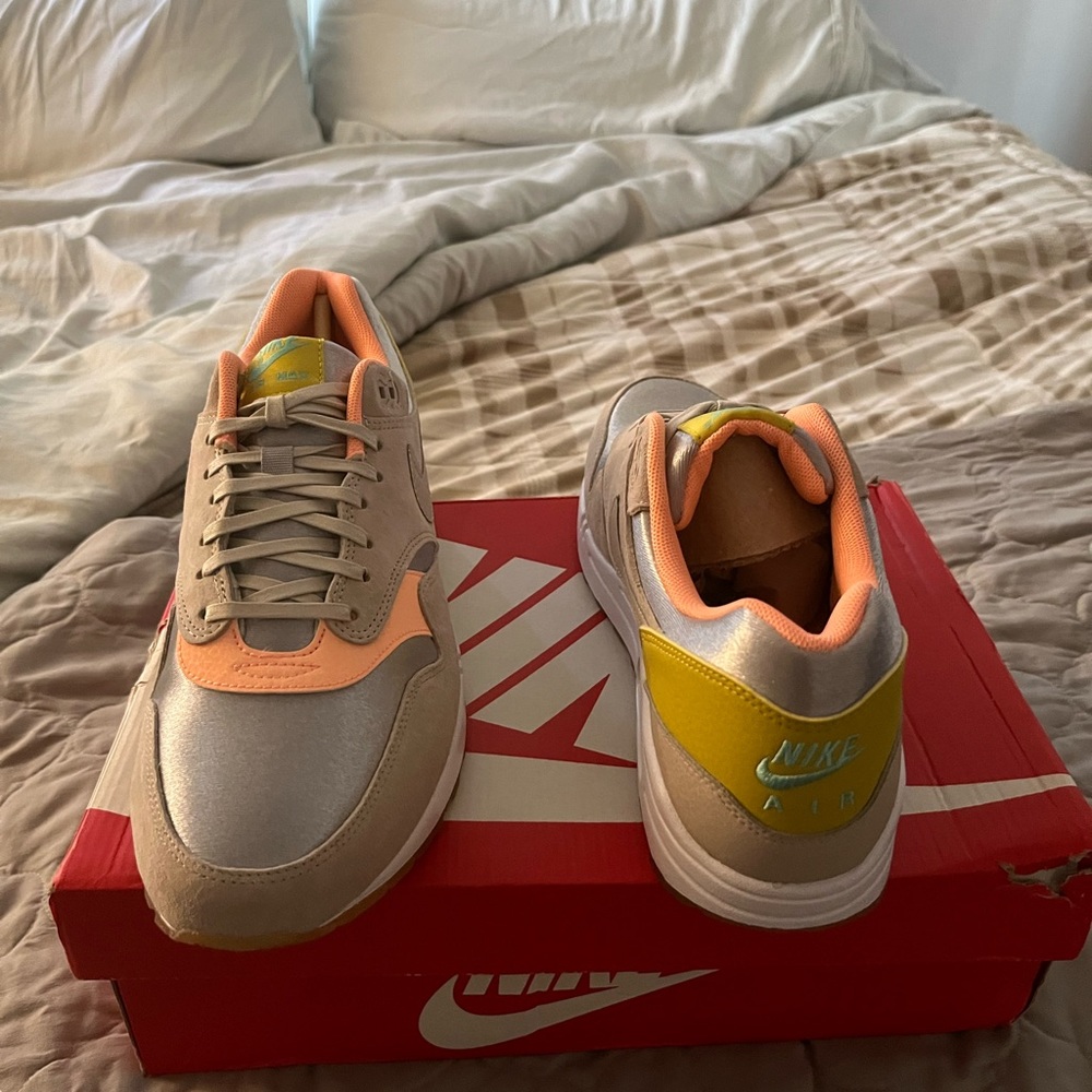 Women’s Nike Air Max 1